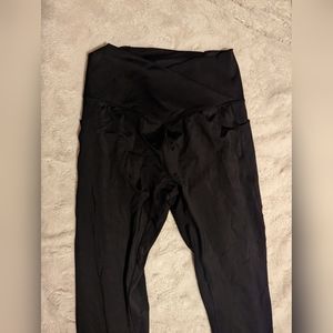 Halara crossover leggings pet hair resistant